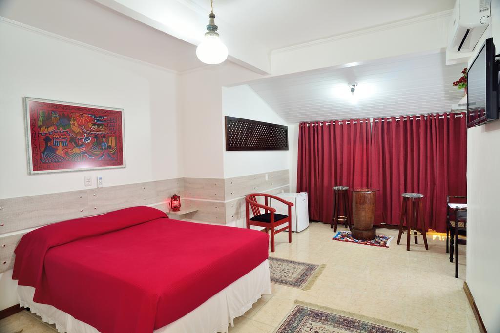 Hotel Pousada Casa Tasca Bento Gonçalves Oda fotoğraf